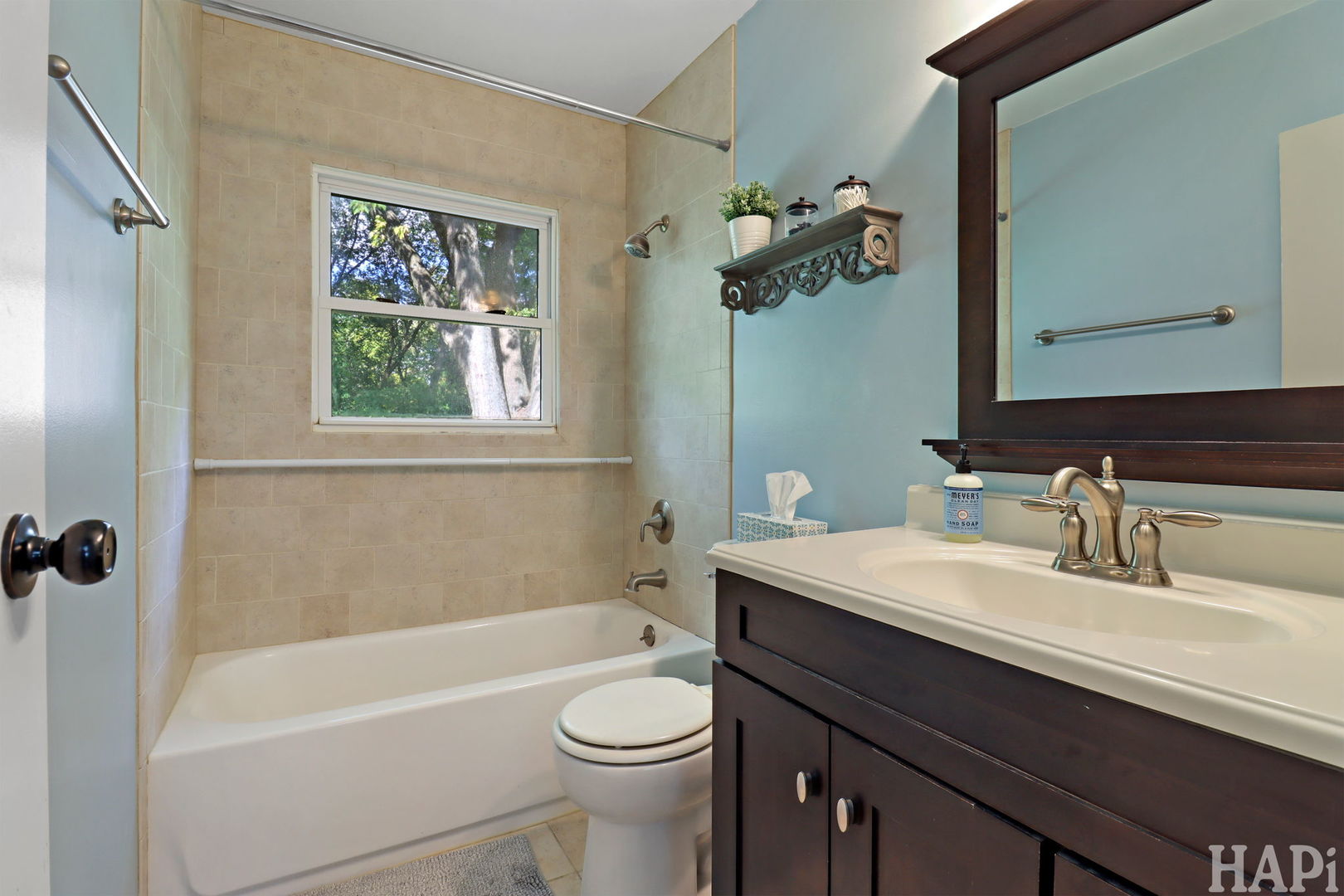 4604 Sussex Drive, McHenry, IL 60050