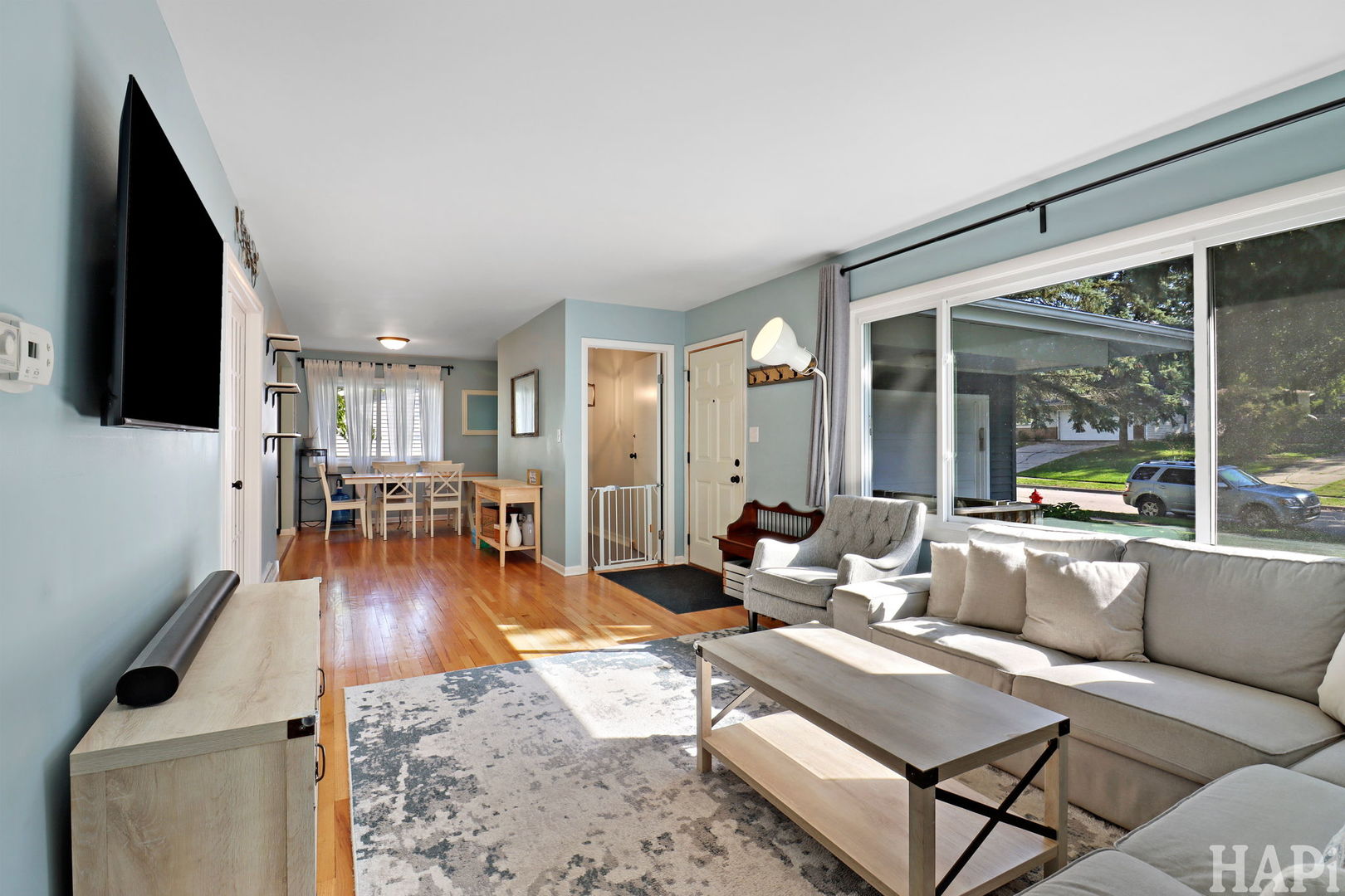 4604 Sussex Drive, McHenry, IL 60050