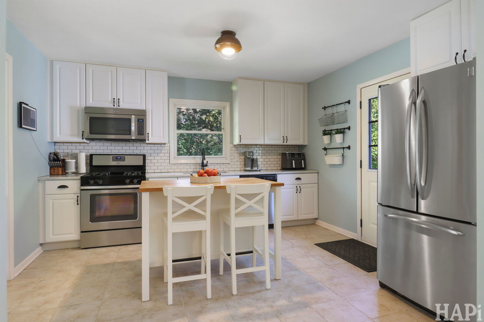 4604 Sussex Drive, McHenry, IL 60050