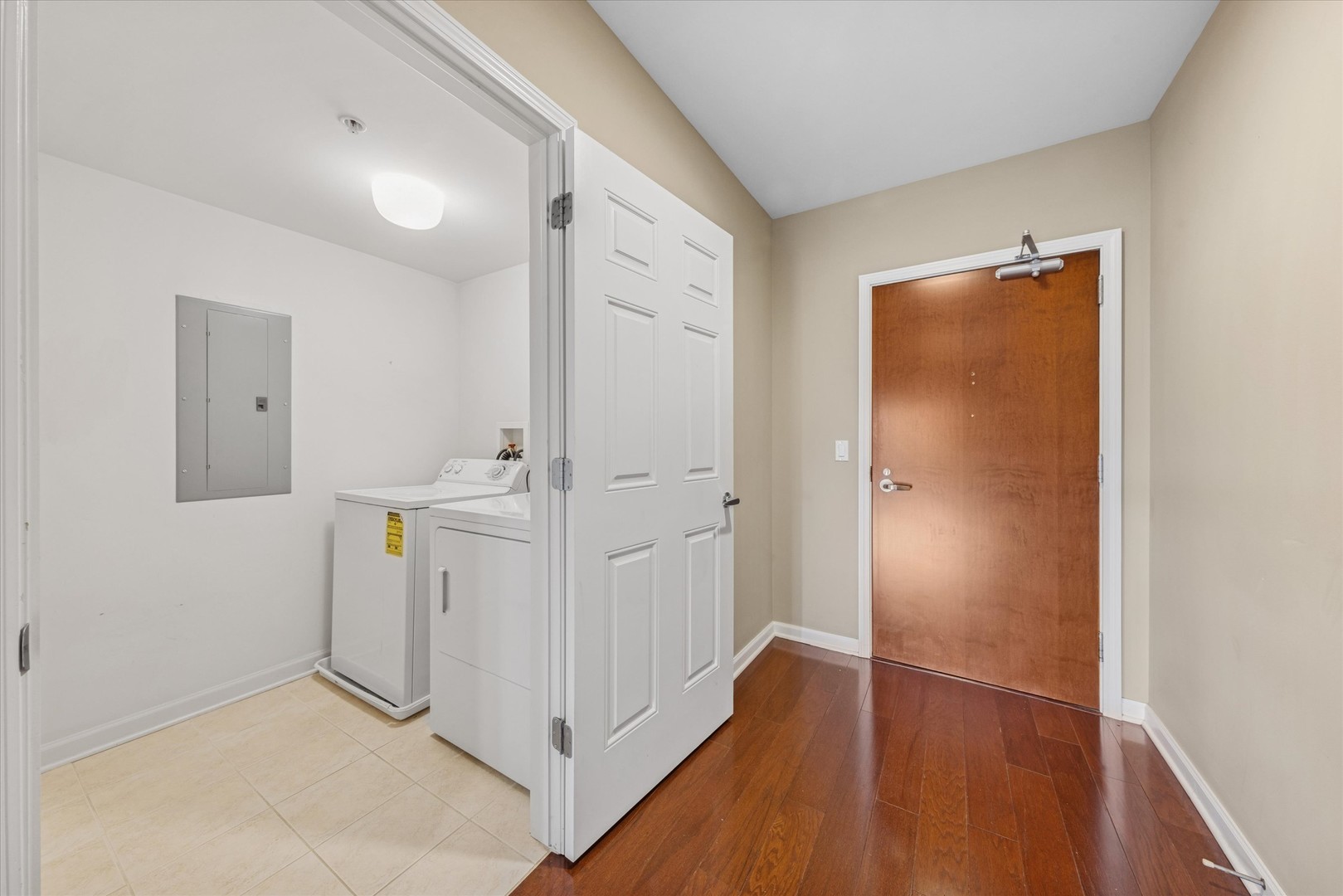 255 E Liberty Drive #309, Wheaton, IL 60187