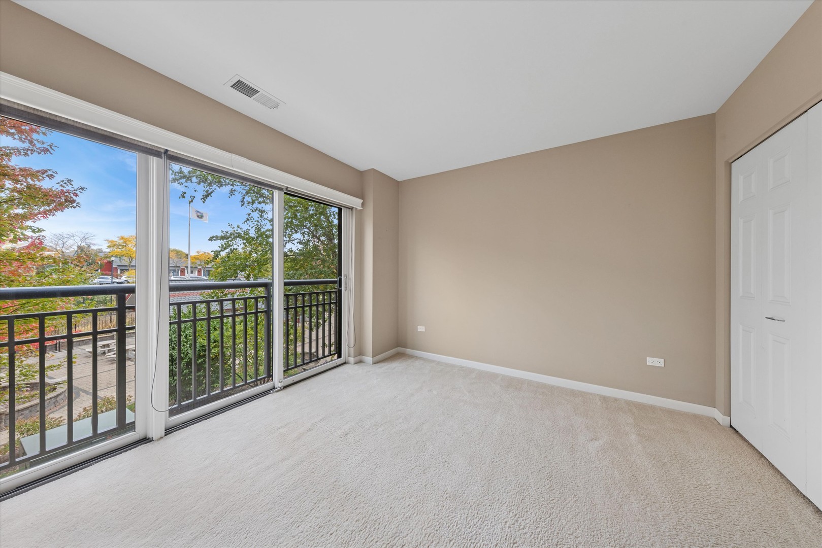 255 E Liberty Drive #309, Wheaton, IL 60187