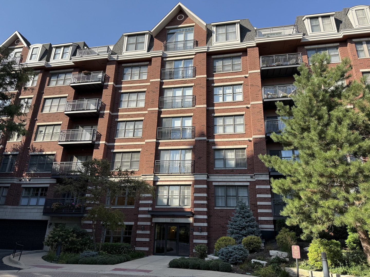 255 E Liberty Drive #309, Wheaton, IL 60187