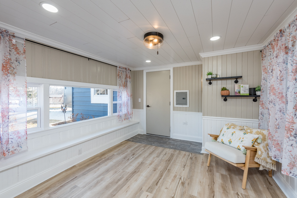 22678 W Silver Lake Avenue, Antioch, IL 60002