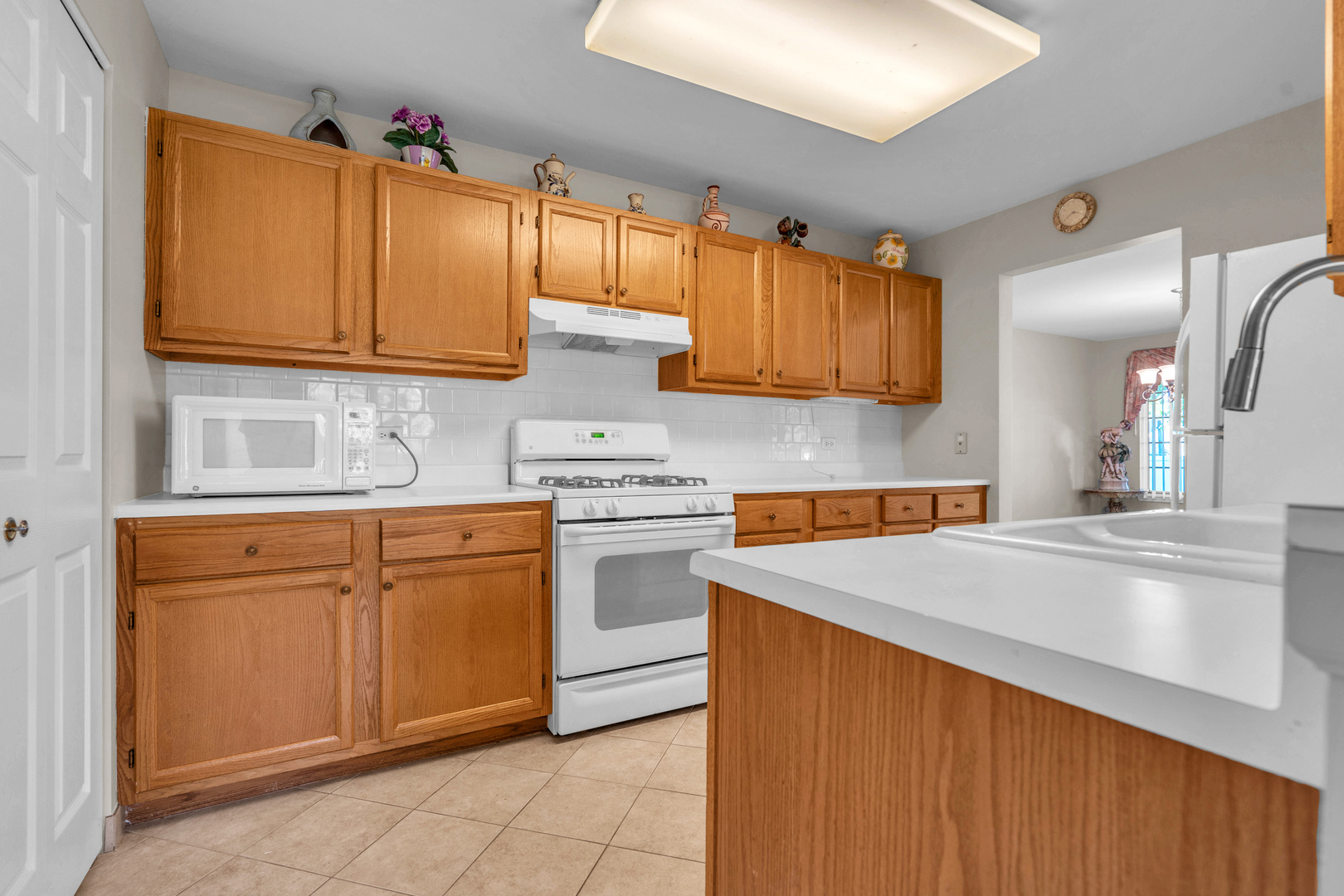 330 Ashford Circle #4, Bartlett, IL 60103