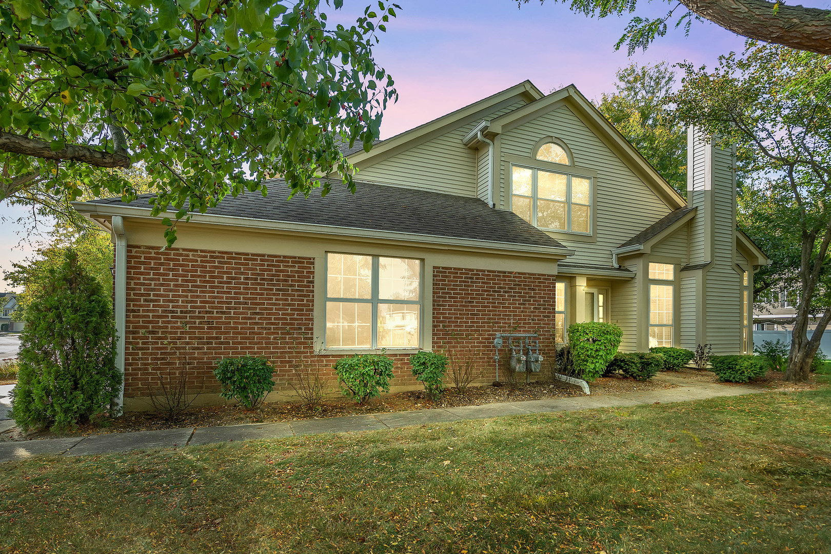 330 Ashford Circle #4, Bartlett, IL 60103