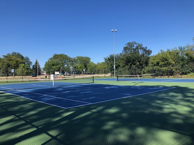 2112 N Kennicott Drive, Arlington Heights, IL 60004