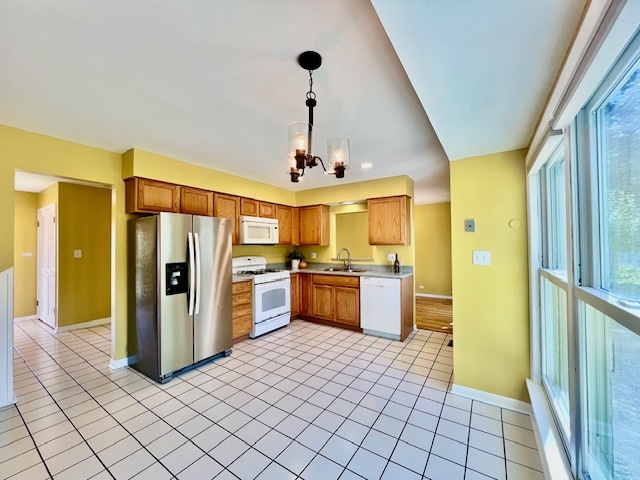 2112 N Kennicott Drive, Arlington Heights, IL 60004