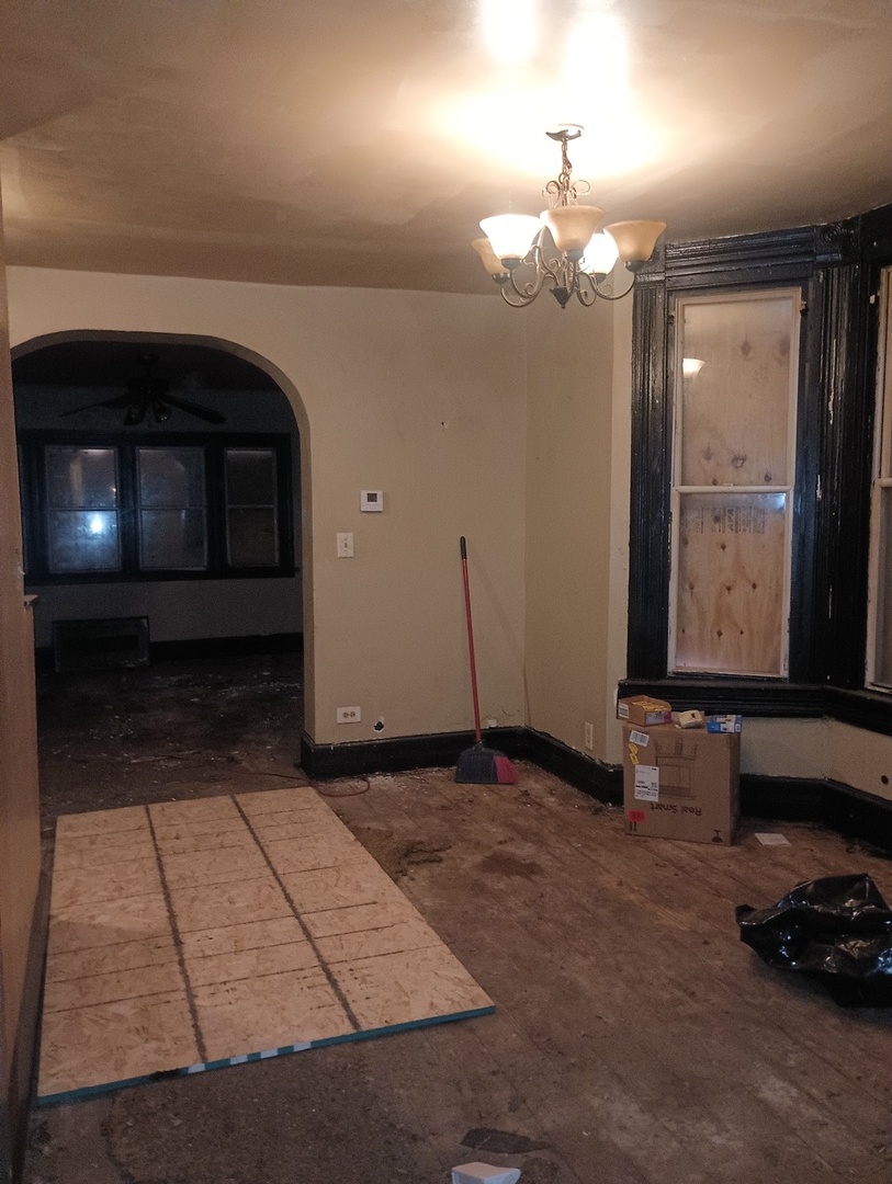 10918 S Wabash Avenue, Chicago, IL 60628