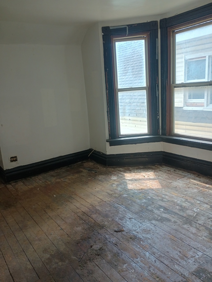 10918 S Wabash Avenue, Chicago, IL 60628