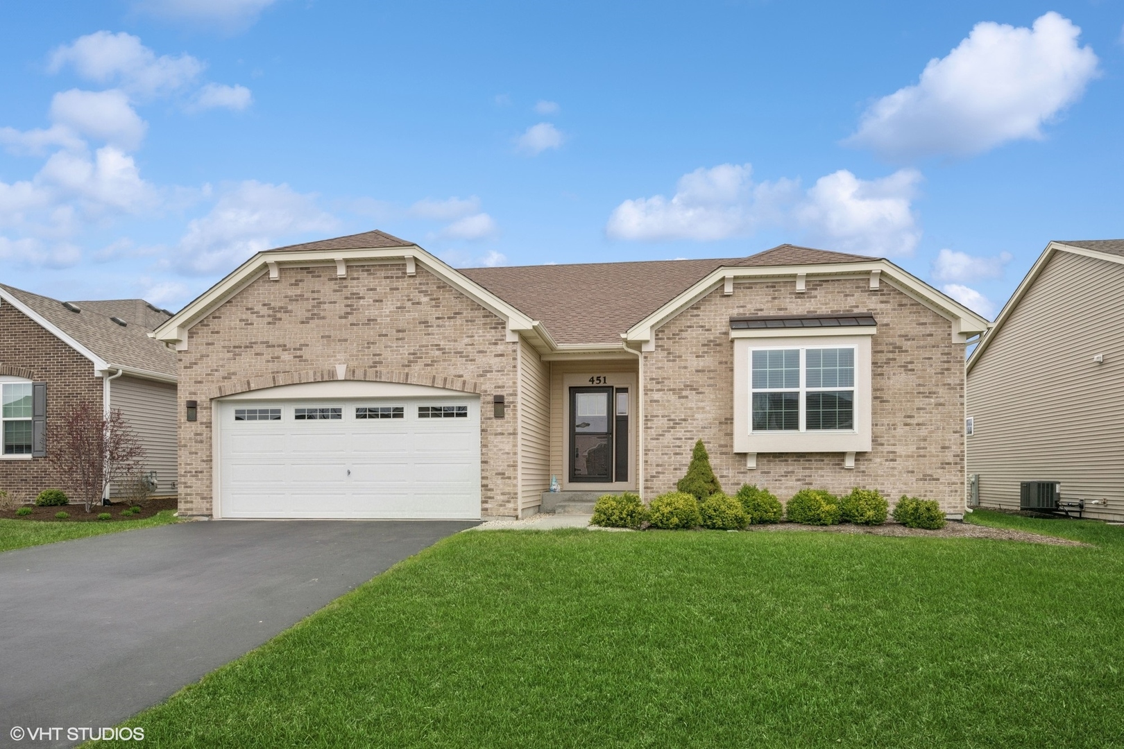 451 Mahogany Drive, Algonquin, IL 60102