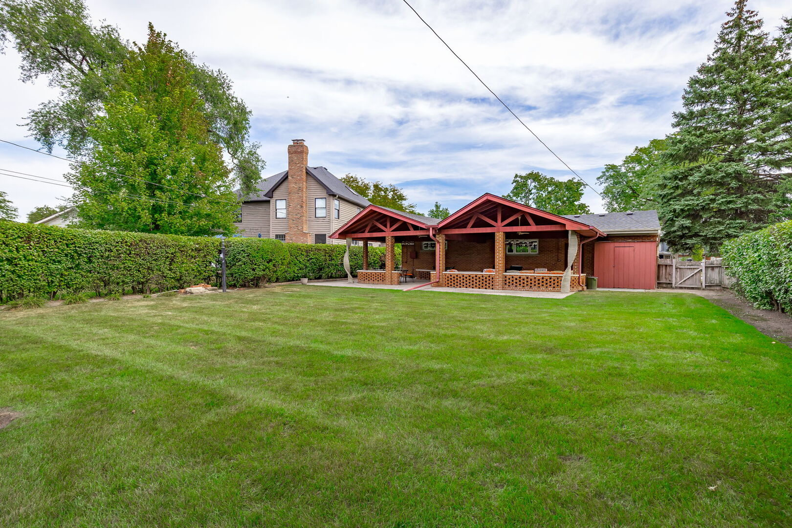 333 E Huntington Lane, Elmhurst, IL 60126