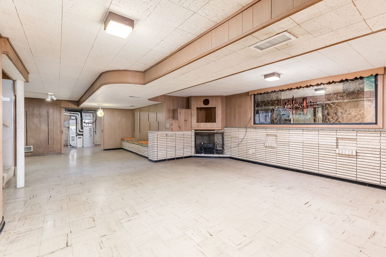 333 E Huntington Lane, Elmhurst, IL 60126
