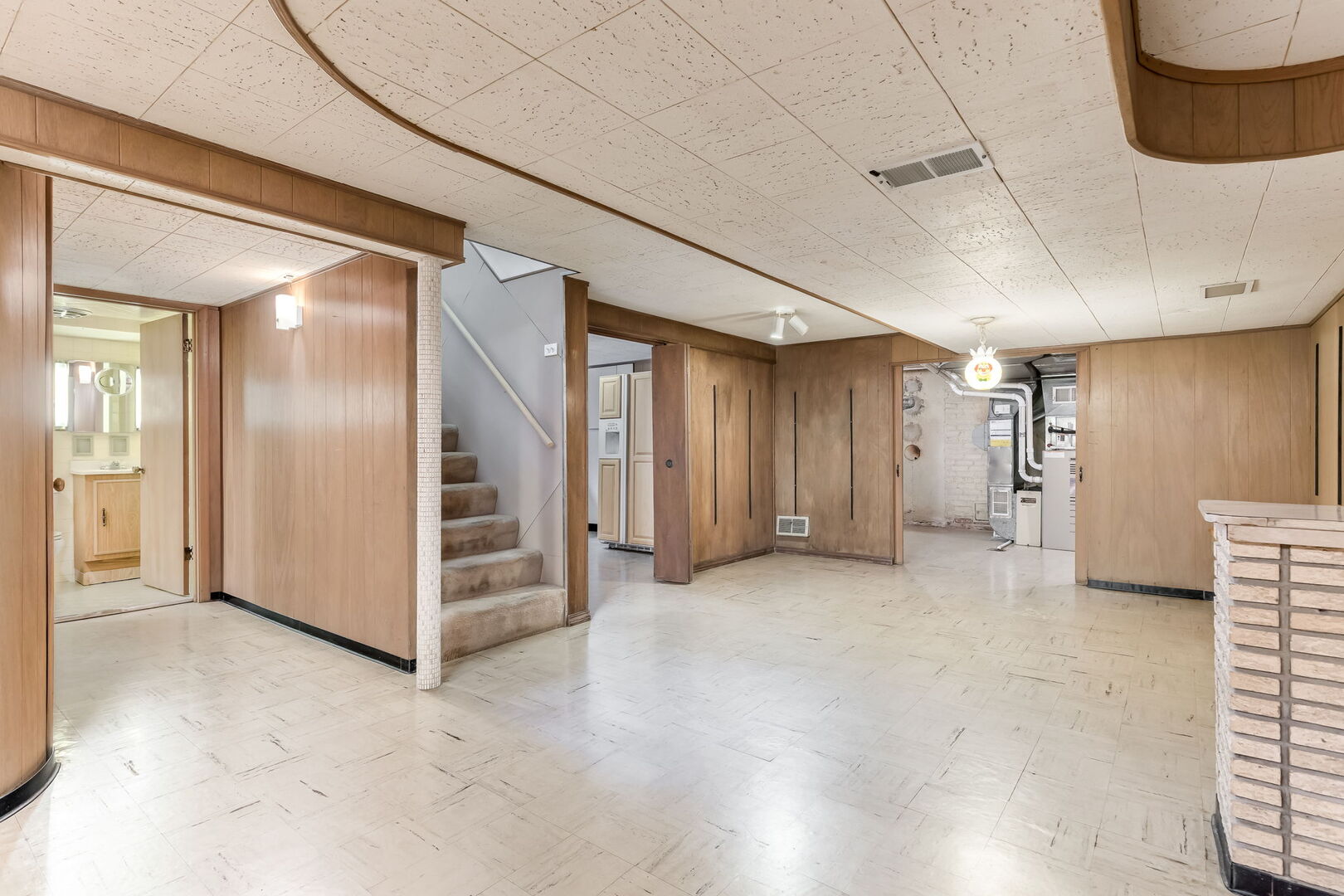333 E Huntington Lane, Elmhurst, IL 60126