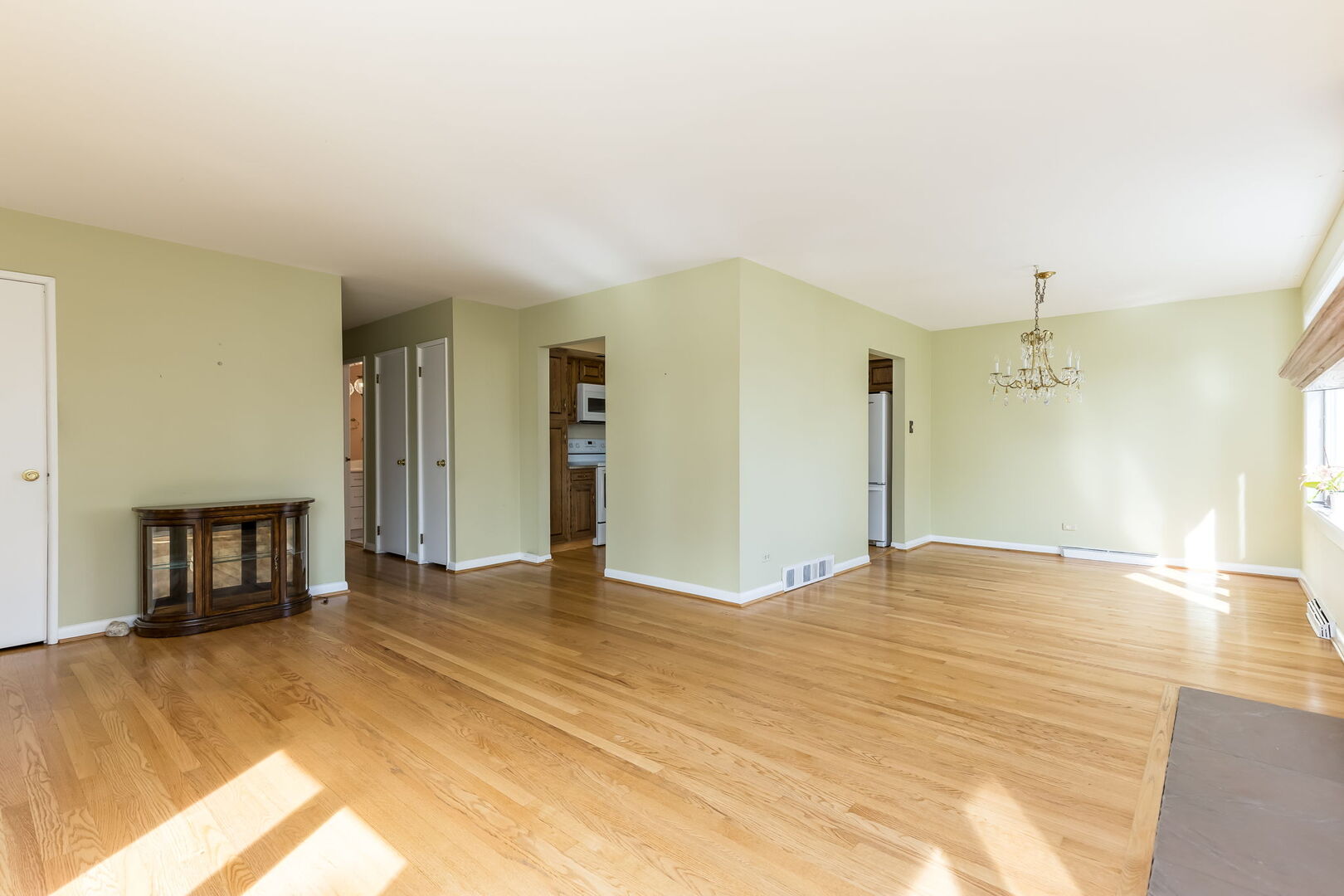 333 E Huntington Lane, Elmhurst, IL 60126