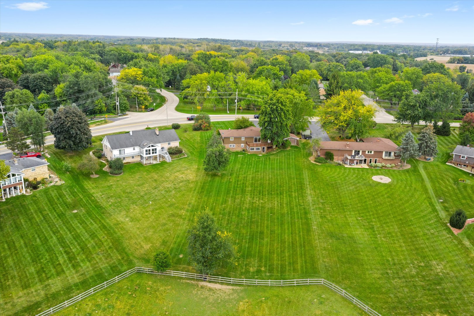 1406 W Lincoln Road, McHenry, IL 60051