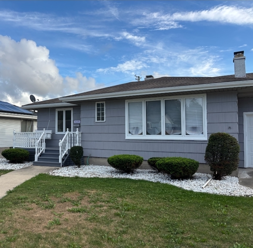 519 E 161st Street, South Holland, IL 60473