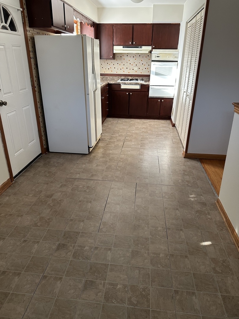 404 Emmerson Avenue, Itasca, IL 60143