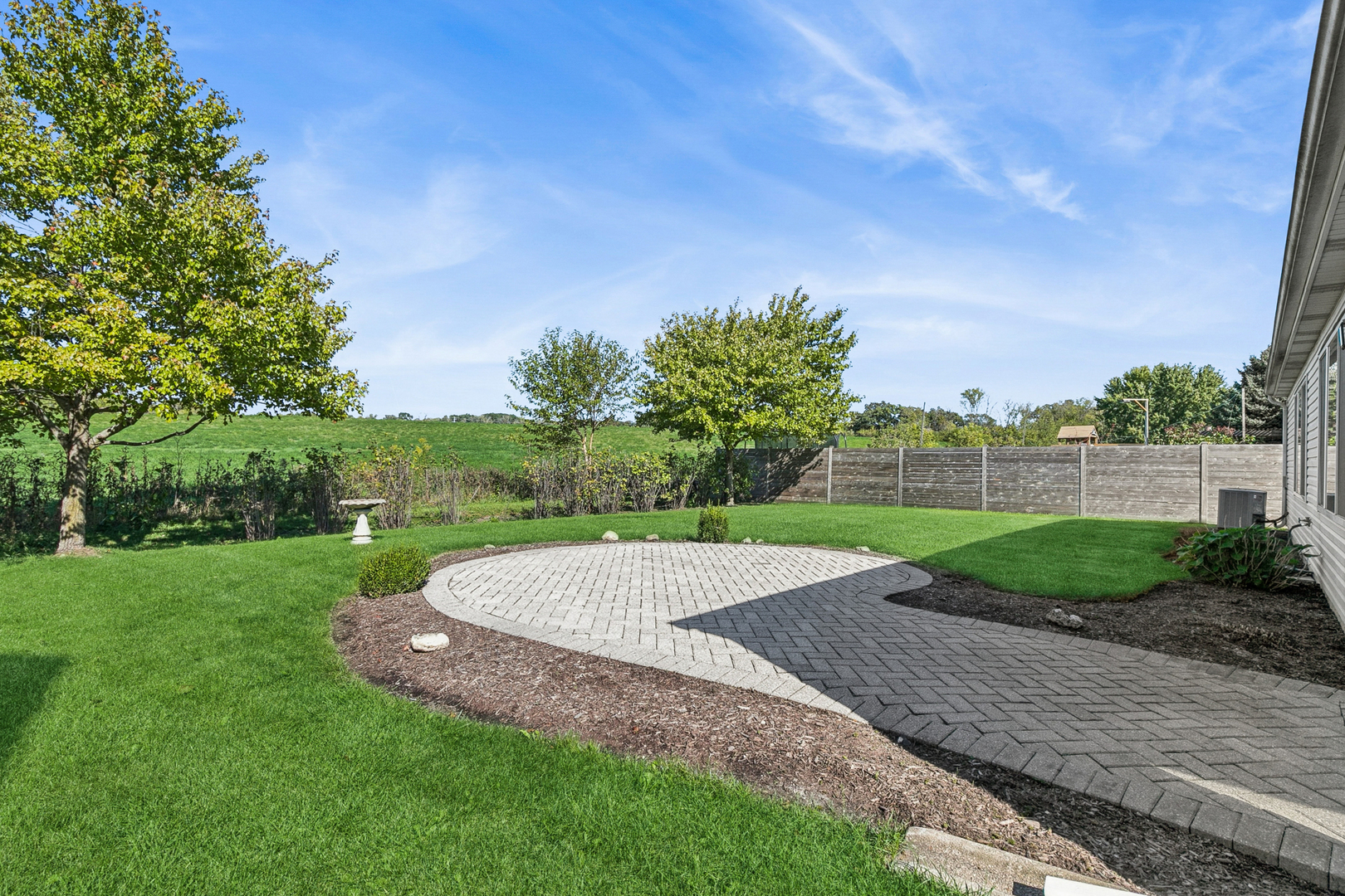 811 Tiffany Farms Road, Antioch, IL 60002