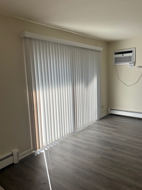 9821 S Cicero Avenue #8, Oak Lawn, IL 60453