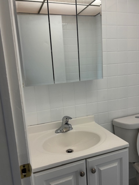 9821 S Cicero Avenue #8, Oak Lawn, IL 60453