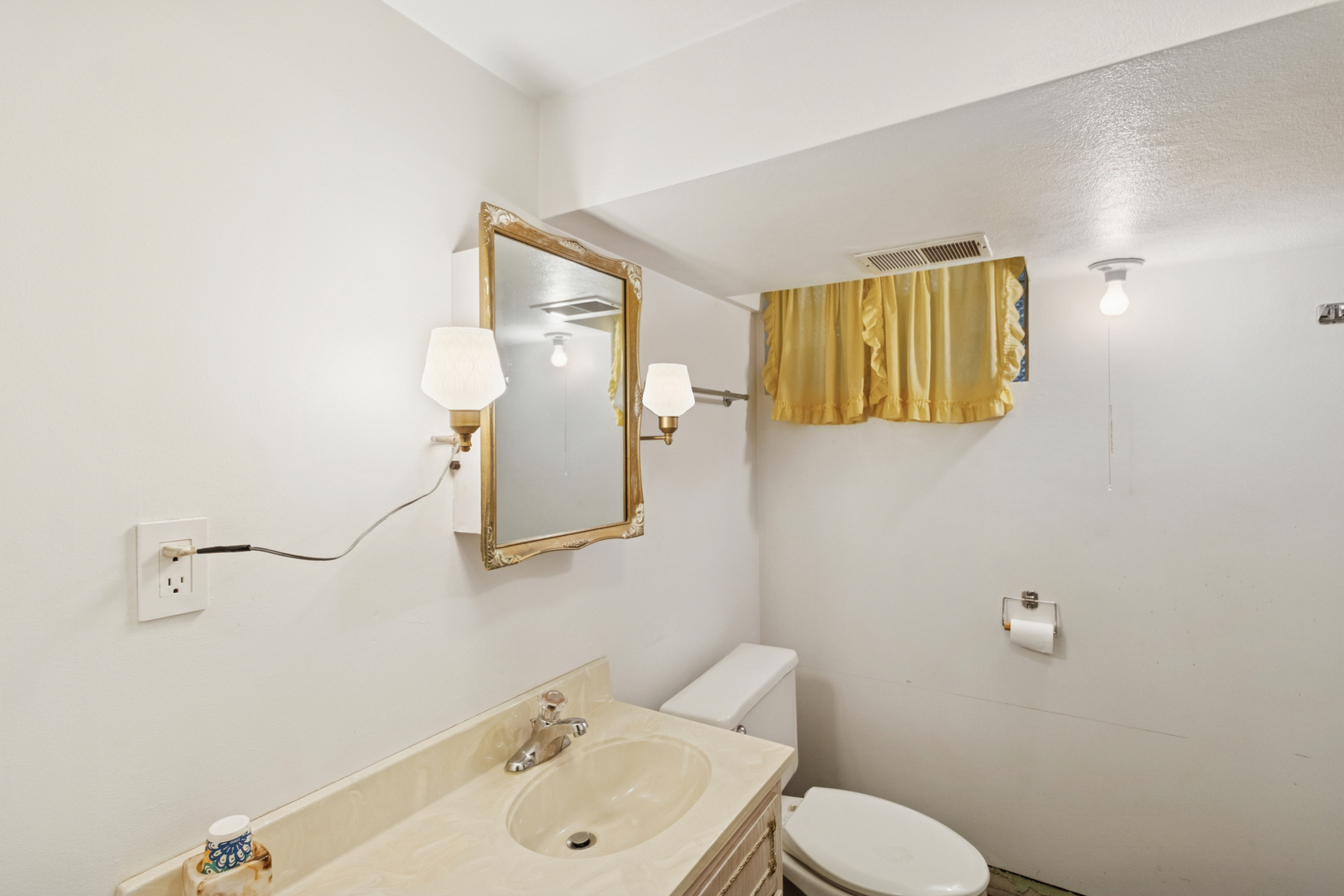 5704 N Ozark Avenue, Chicago, IL 60631