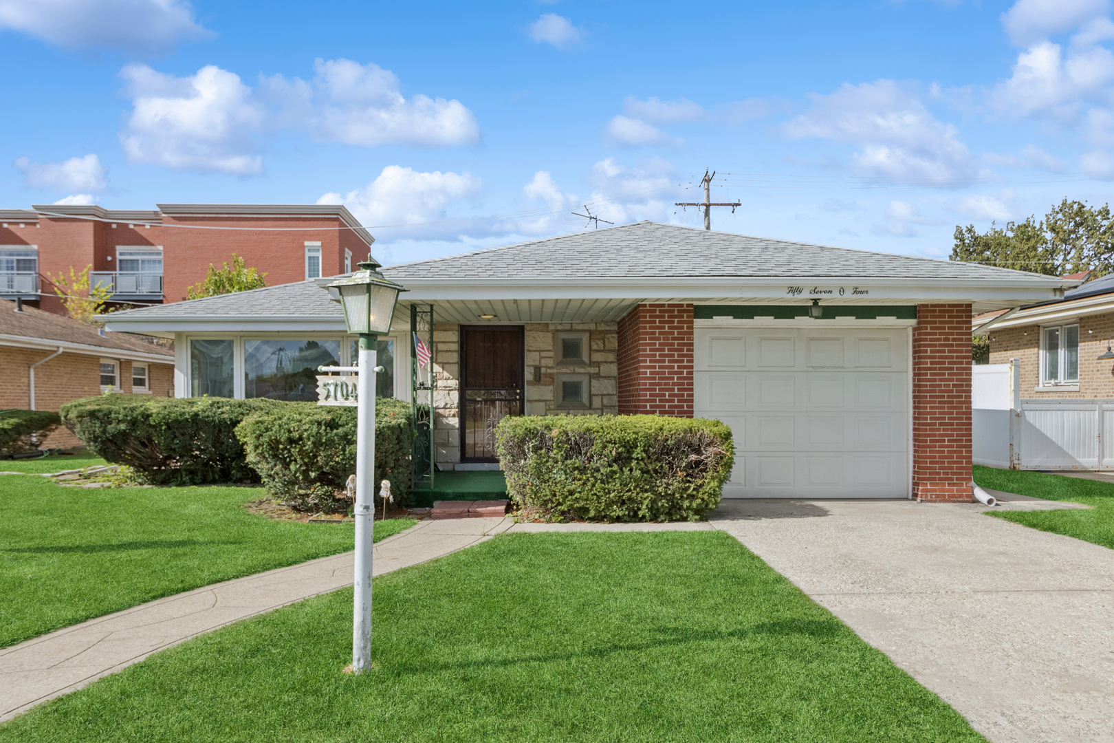 5704 N Ozark Avenue, Chicago, IL 60631