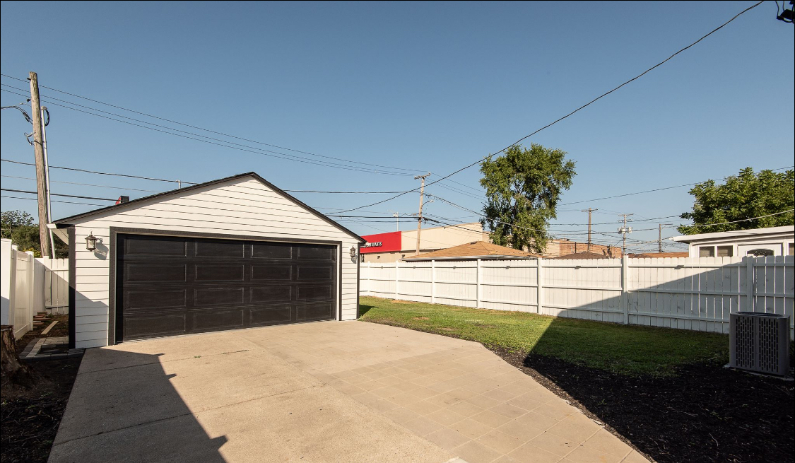 348 FREDERICK Avenue, Bellwood, IL 60104