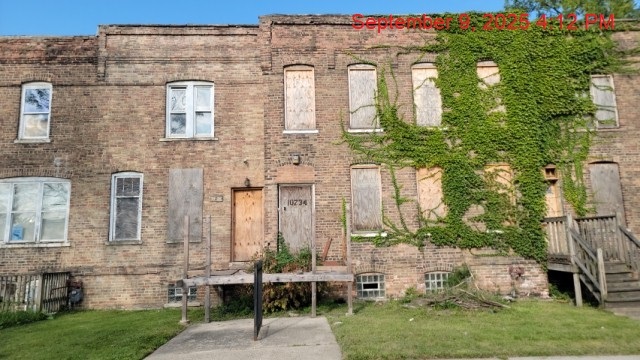 10734 S Langley Avenue, Chicago, IL 60628