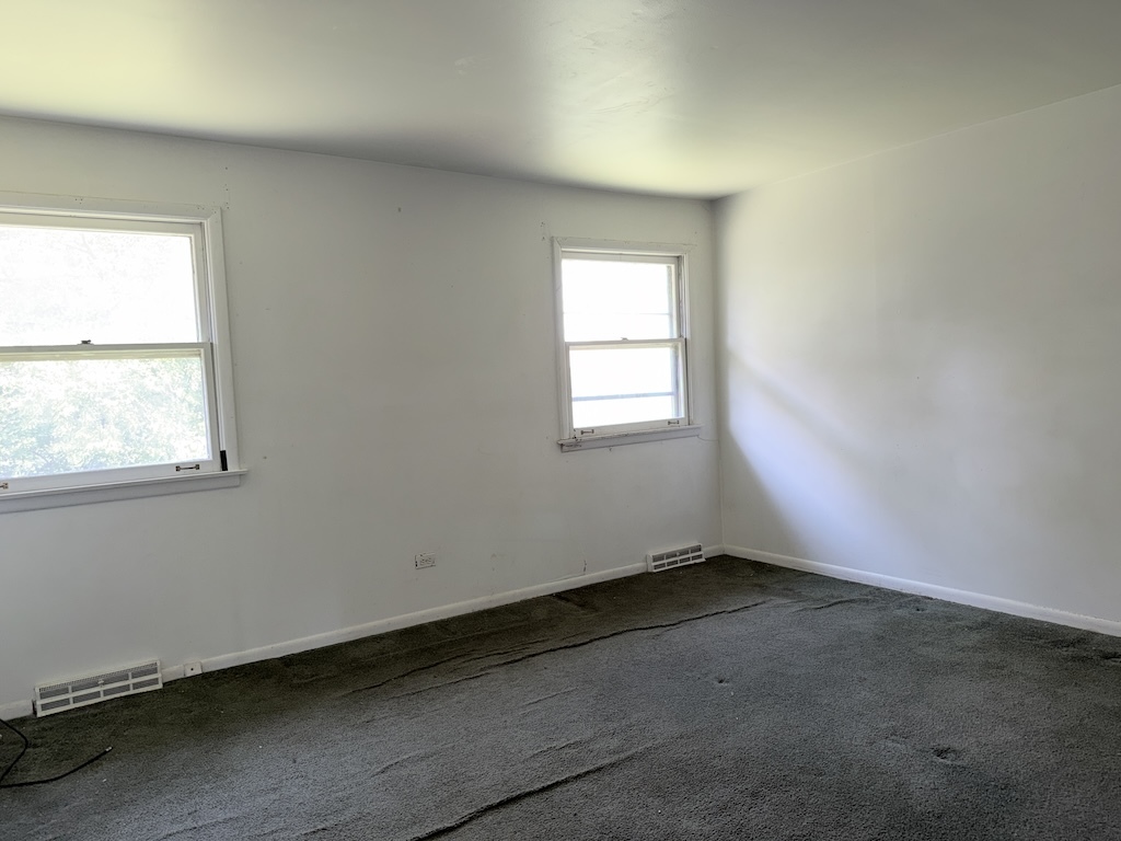 252 S Ellis Avenue, Glenwood, IL 60425