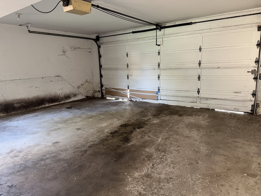 252 S Ellis Avenue, Glenwood, IL 60425