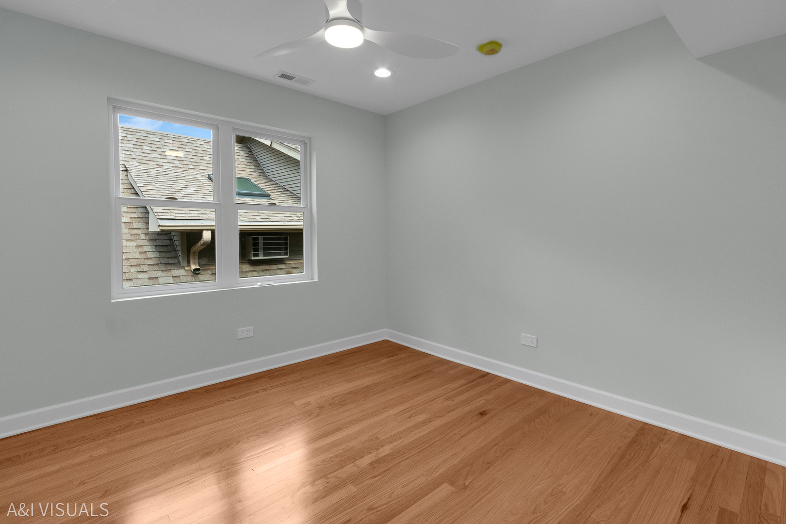 5841 N MEDINA Avenue, Chicago, IL 60646