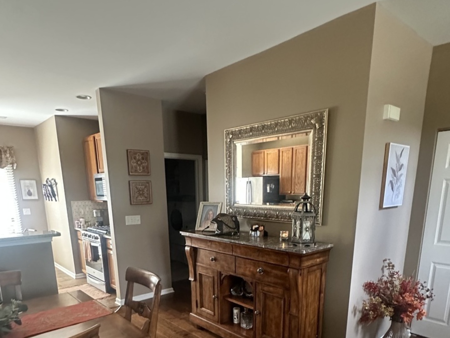 1195 Settlers Boulevard #b, Sugar Grove, IL 60554