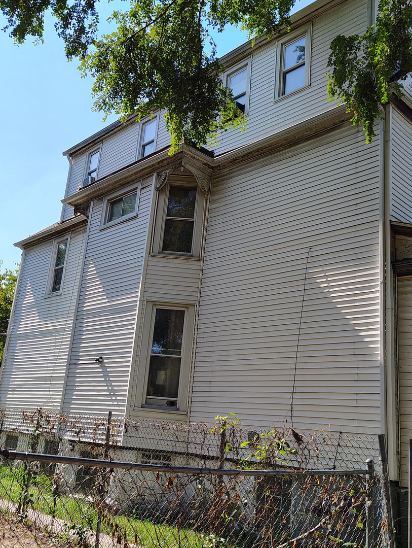 415 W 62nd Street, Chicago, IL 60621