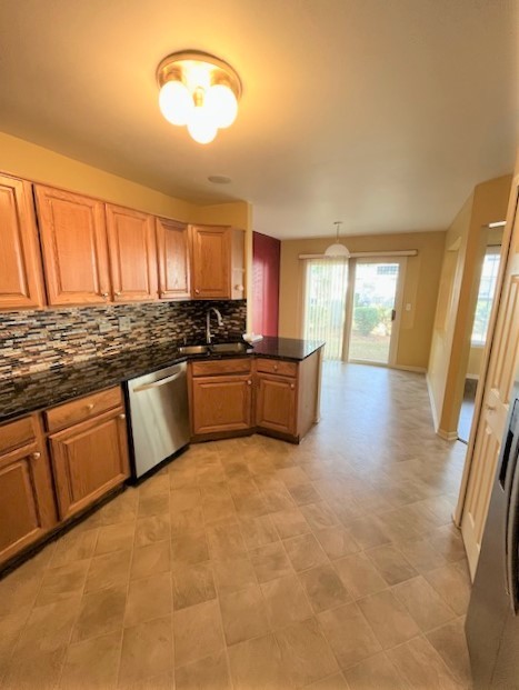1556 Brittania Way, Roselle, IL 60172