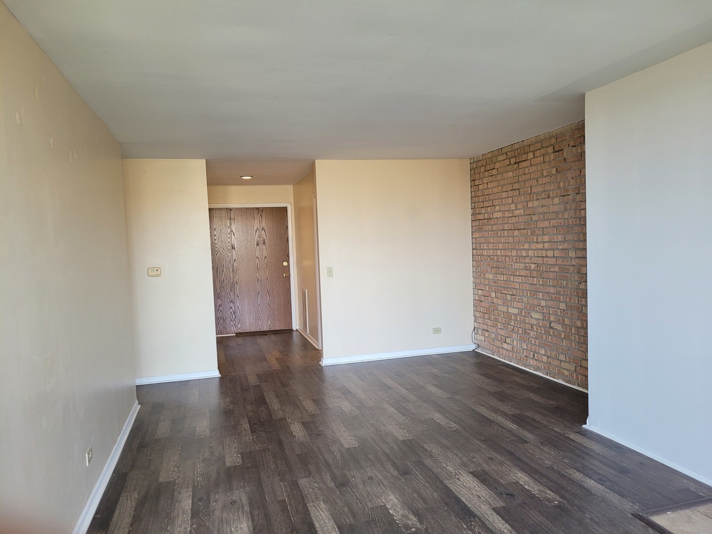 6010 oakwood Drive #5B, Lisle, IL 60532