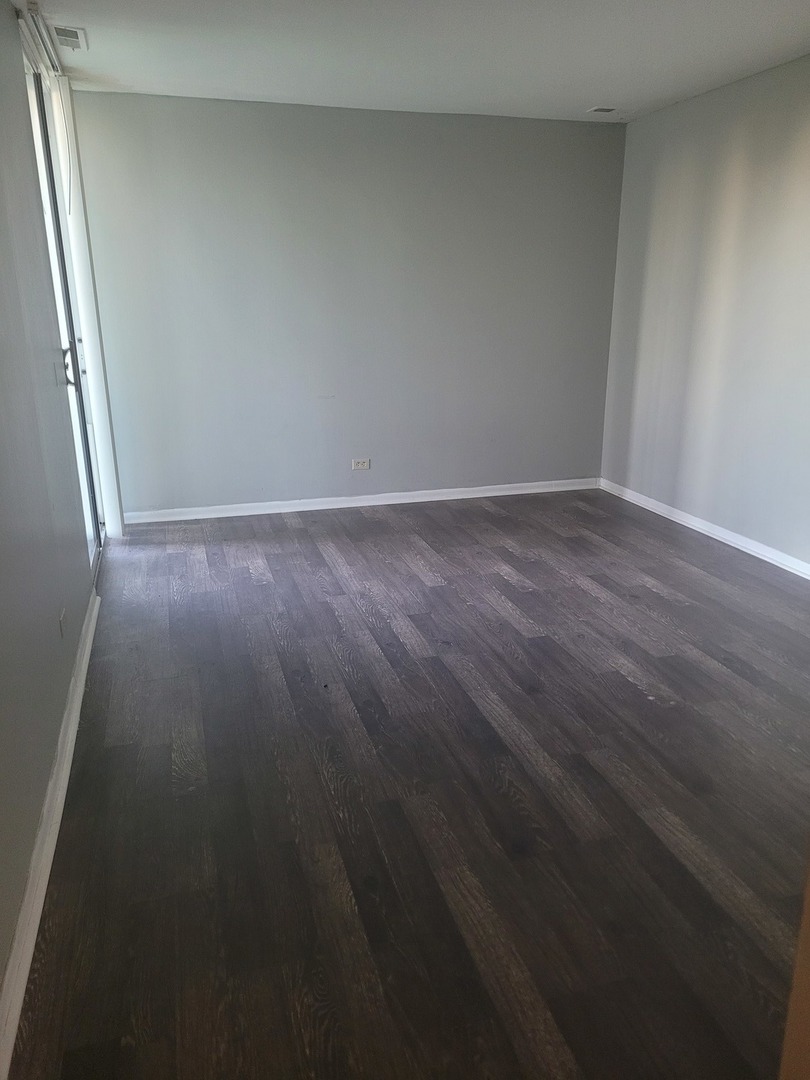 6010 oakwood Drive #5B, Lisle, IL 60532