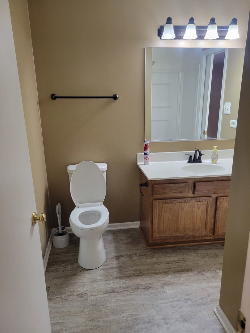 1430 Root Street, Crest Hill, IL 60403