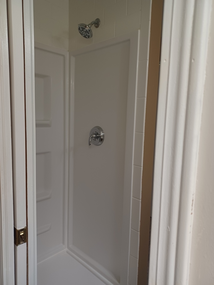 1430 Root Street, Crest Hill, IL 60403