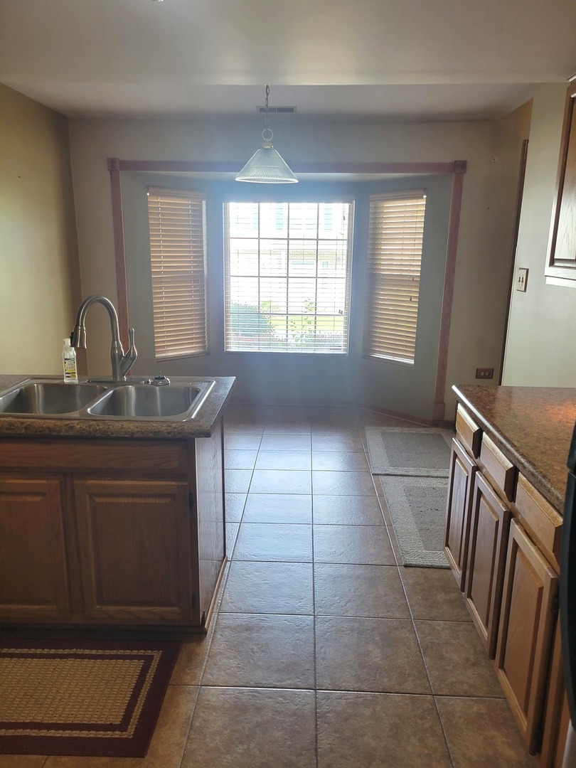 1430 Root Street, Crest Hill, IL 60403