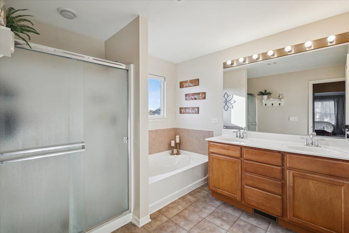 2211 Providence Way, Joliet, IL 60431