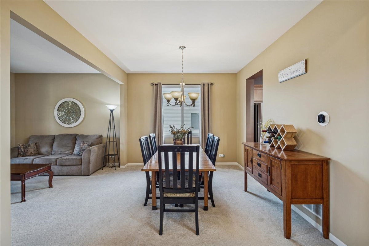 2211 Providence Way, Joliet, IL 60431