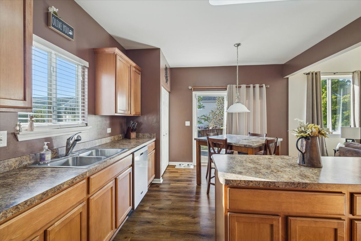 2211 Providence Way, Joliet, IL 60431