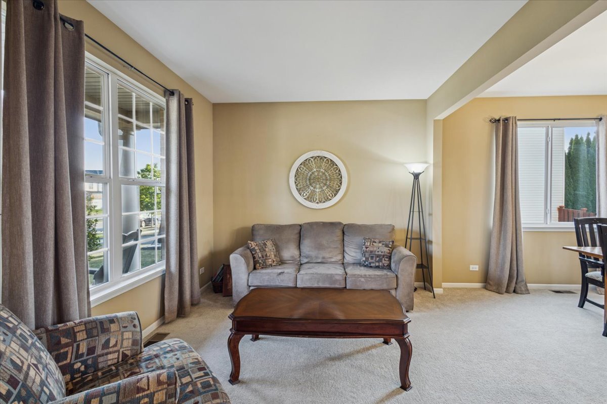 2211 Providence Way, Joliet, IL 60431