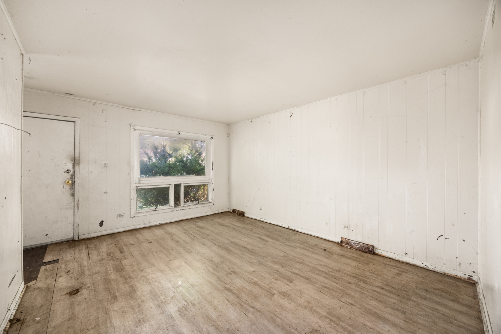 13144 S Vernon Avenue, Chicago, IL 60827