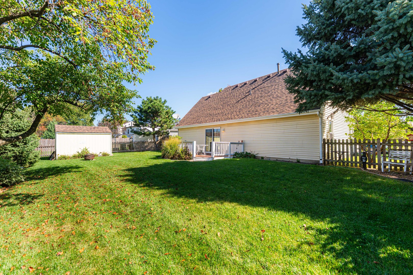 820 Shady Lane, Aurora, IL 60506