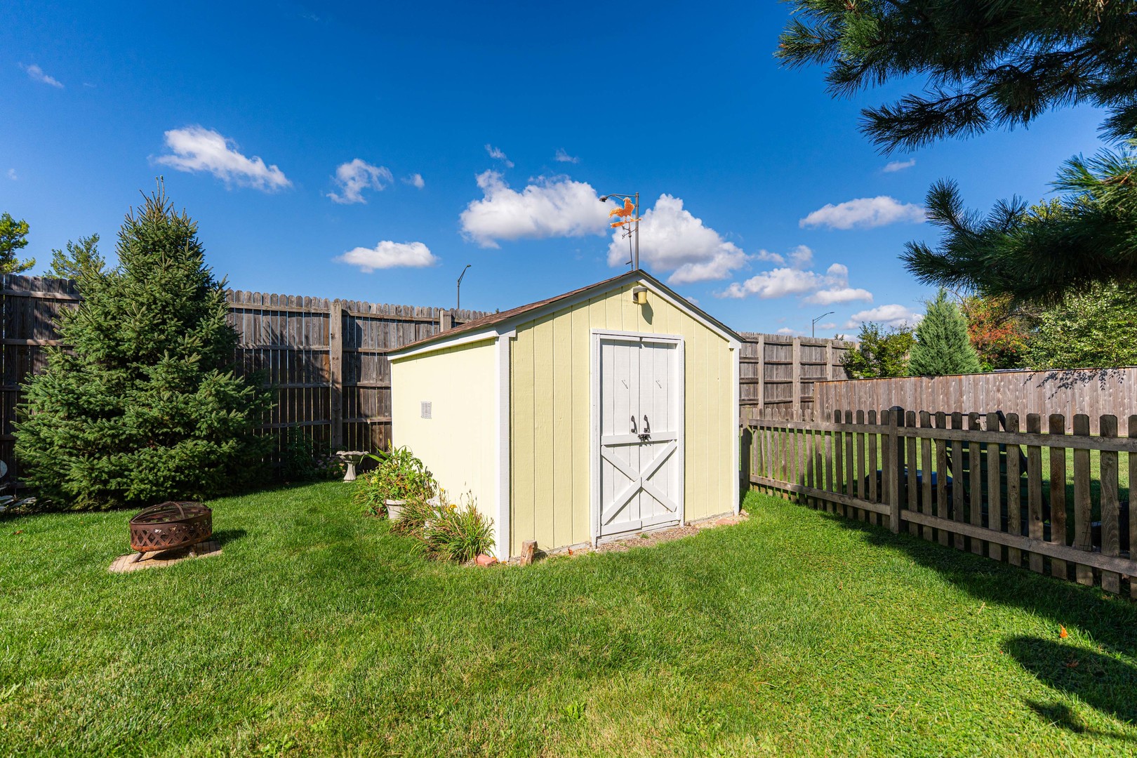 820 Shady Lane, Aurora, IL 60506