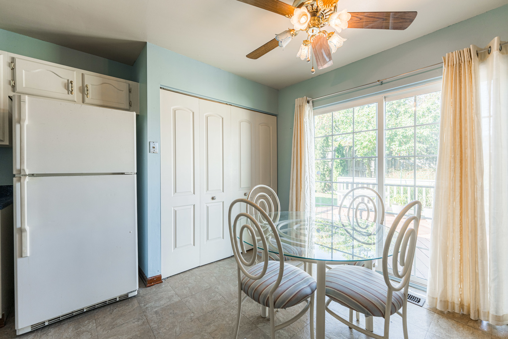 820 Shady Lane, Aurora, IL 60506