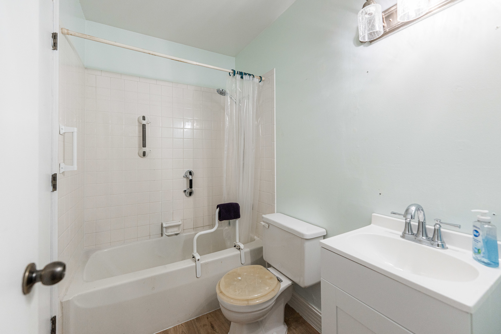 820 Shady Lane, Aurora, IL 60506