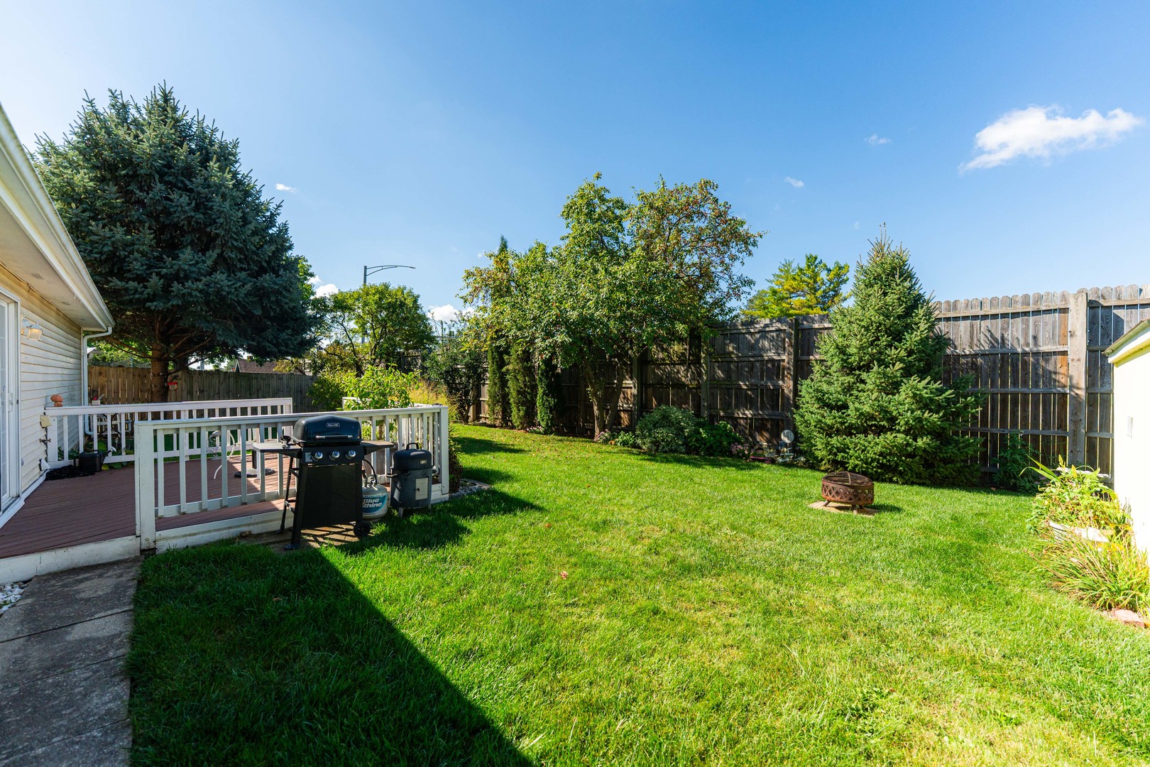 820 Shady Lane, Aurora, IL 60506