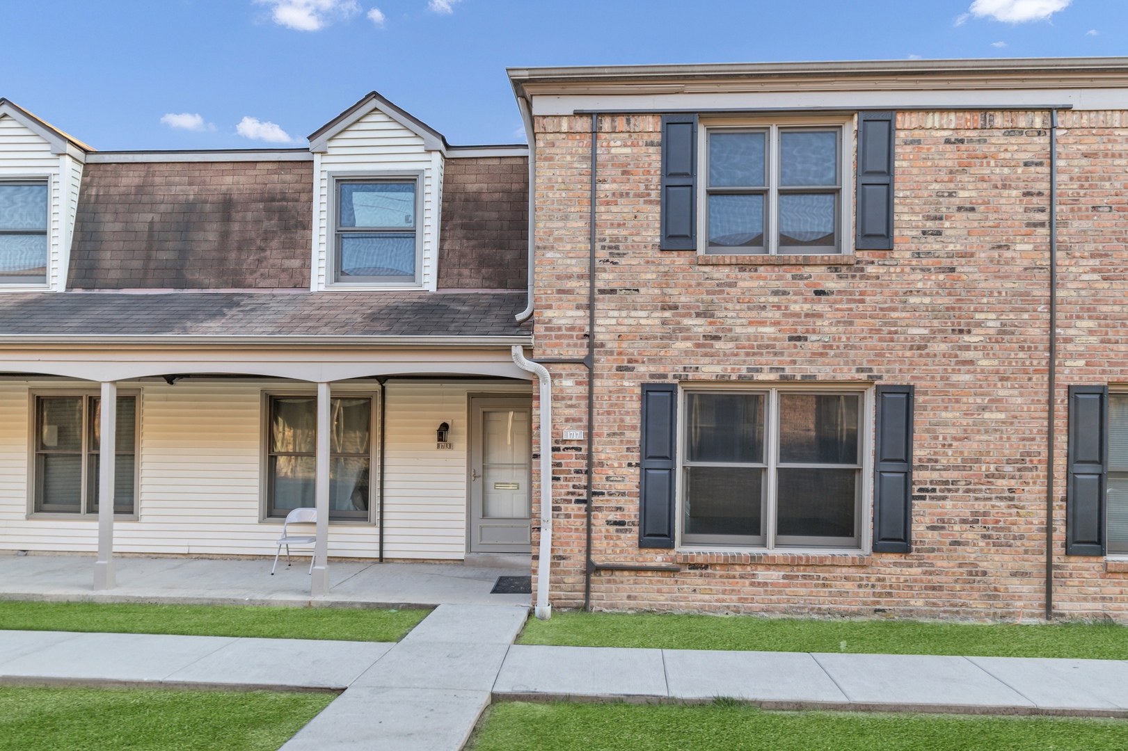 1717 Bristol Walk, Hoffman Estates, IL 60169
